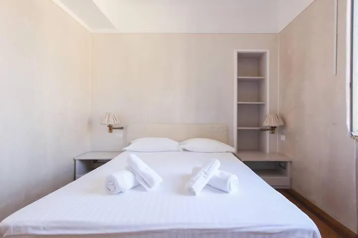 Hozyhome Prestigiosa Ed Economica Soluzione In Duomo Milaan 0*,  Italië