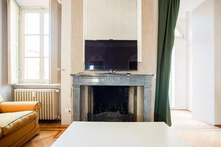 Hozyhome Prestigiosa Ed Economica Soluzione In Duomo Milaan Appartement