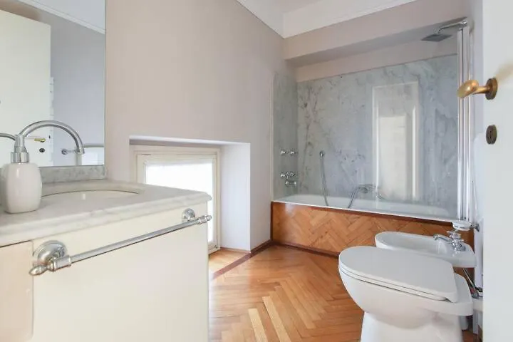 Appartement Hozyhome Prestigiosa Ed Economica Soluzione In Duomo Milaan Italië